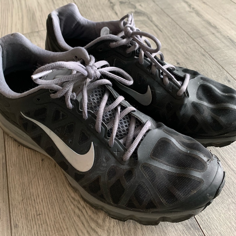 Size 12 NIKE AIRMAX